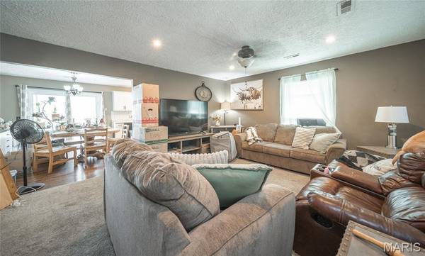 104 Maple ST, St Robert, MO 65584