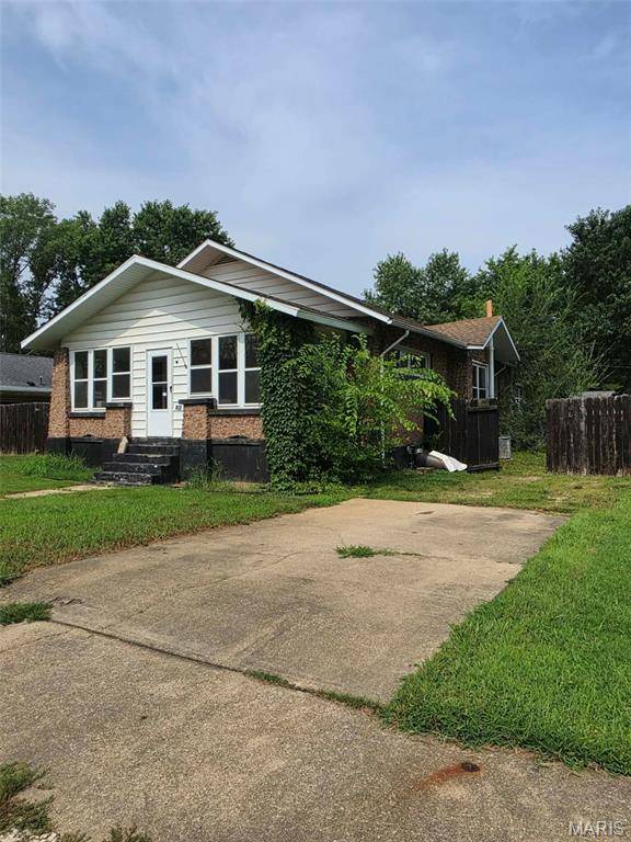 704 Camilla ST, Park Hills, MO 63601