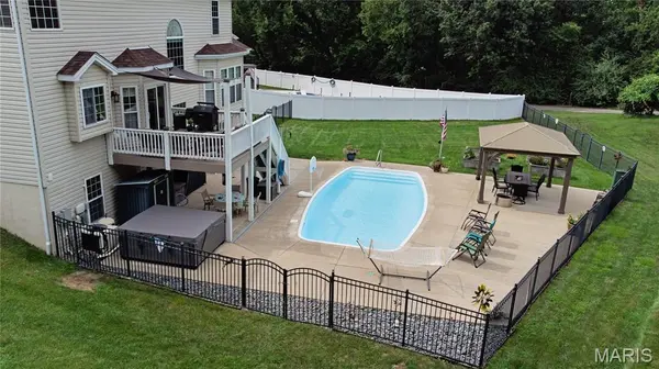 3 Savannah CT, St Peters, MO 63376