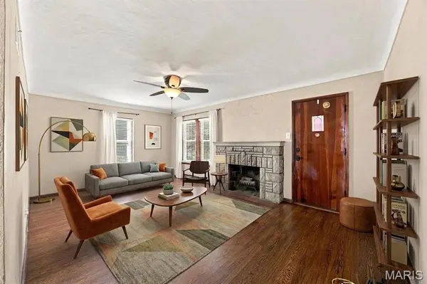 9131 Lucia DR, Affton, MO 63123