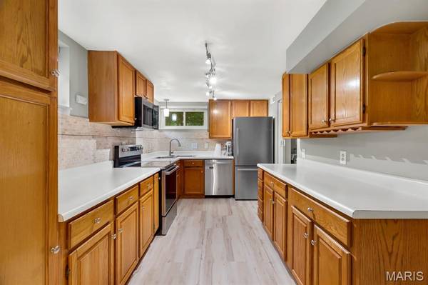 416 Marina DR, Marthasville, MO 63357