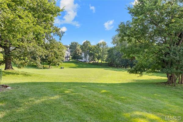 241 Greenburn DR, Weldon Spring, MO 63304