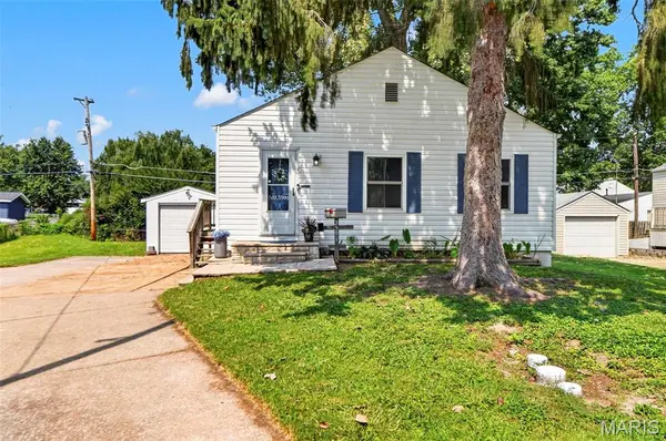 3591 Saint Christopher LN, St Ann, MO 63074