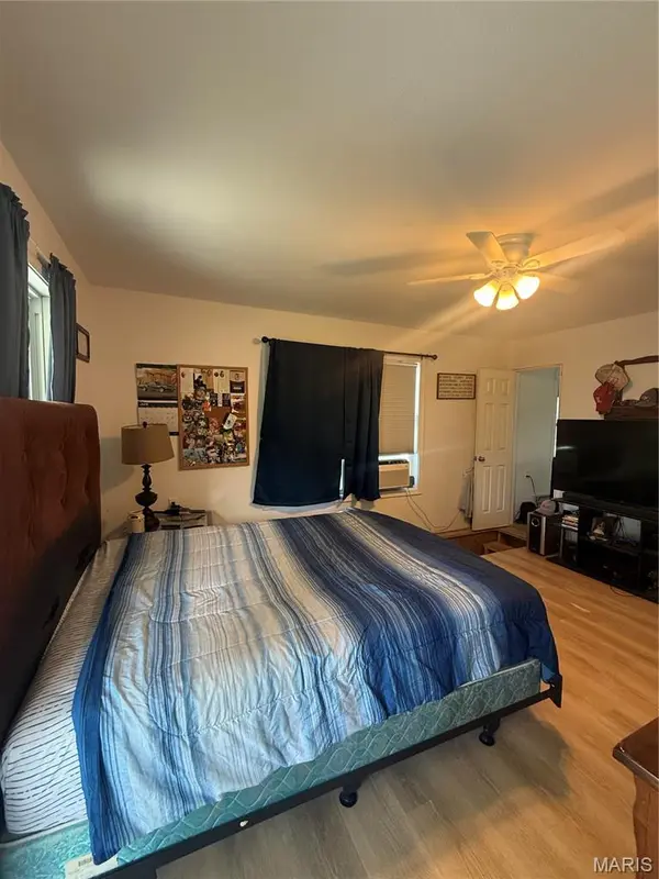 217 W Bates ST, La Plata, MO 63549