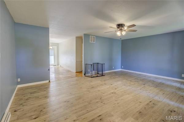 922 Hawthorn DR, Sikeston, MO 63801