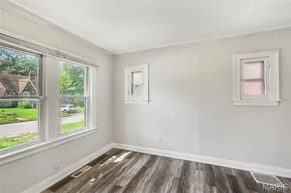 831 Abston ST, St Louis, MO 63135