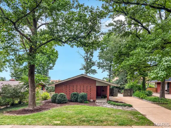 729 W Jewel AVE, St Louis, MO 63122