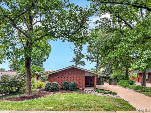 729 W Jewel AVE, St Louis, MO 63122
