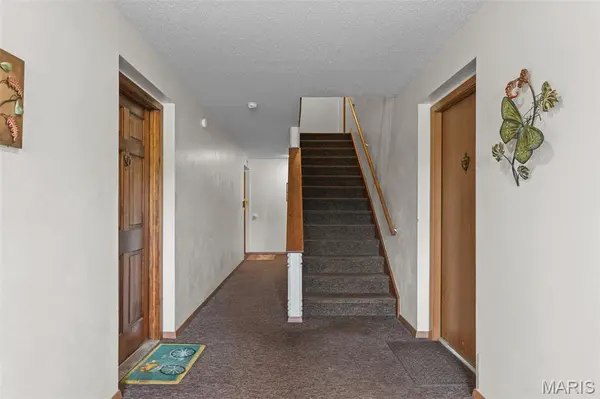 256 Carriage CT, Washington, MO 63090