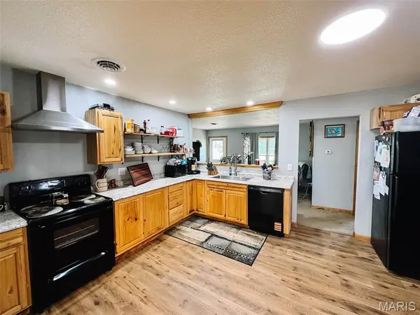 22981 Lick Creek Estates PL, Perry, MO 63462