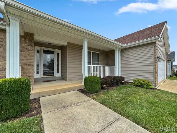 849 Blazing Star Drive, Waterloo, IL 62298