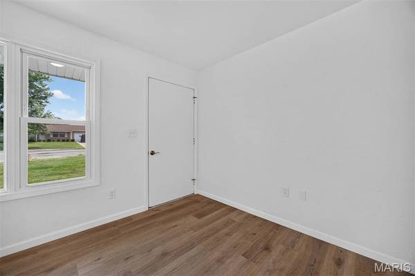 413 W Oak ST, New Baden, IL 62265