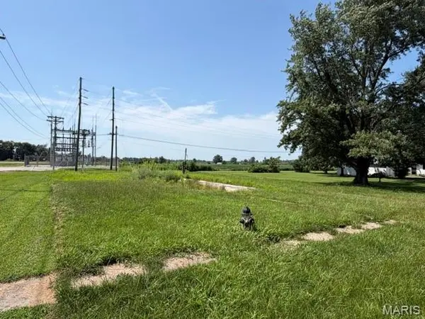 301 Washington ST, Wellsville, MO 63384