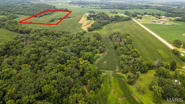 4145 Levy LN, Millstadt, IL 62260