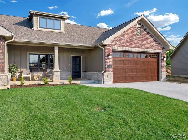 129 Stone Ledge DR, St Clair, MO 63077
