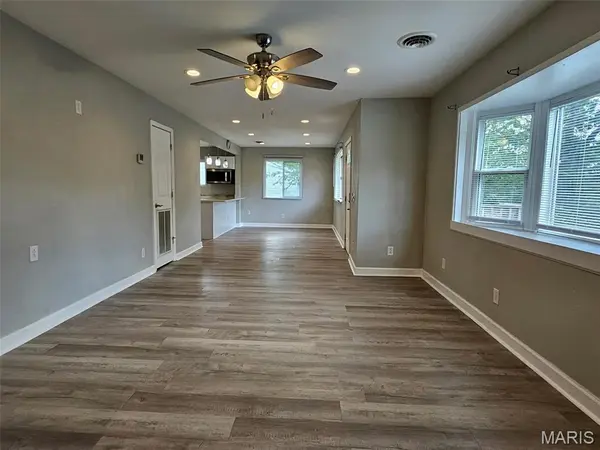 22054 Hwy Y, St Robert, MO 65584