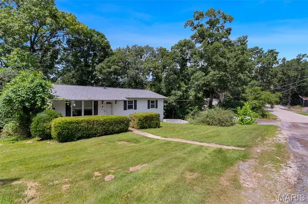 6504 Dogwood LN, House Springs, MO 63051
