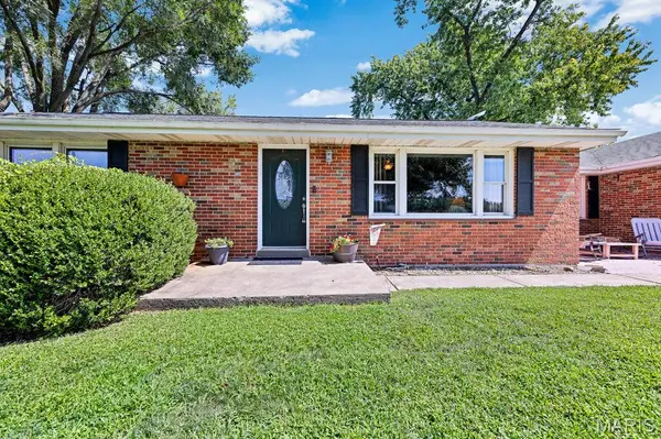 4915 Tower Line RD, St Charles, MO 63301