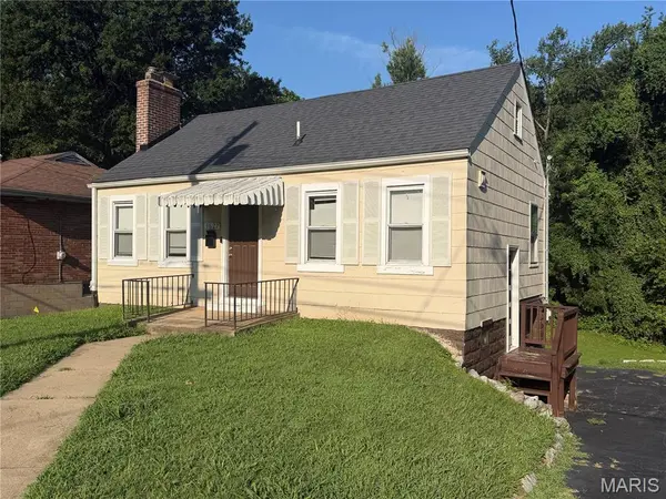 3627 Marshall AVE, St John, MO 63114