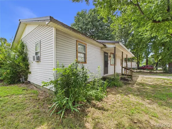 2221 Raydeana ST, Kennett, MO 63857