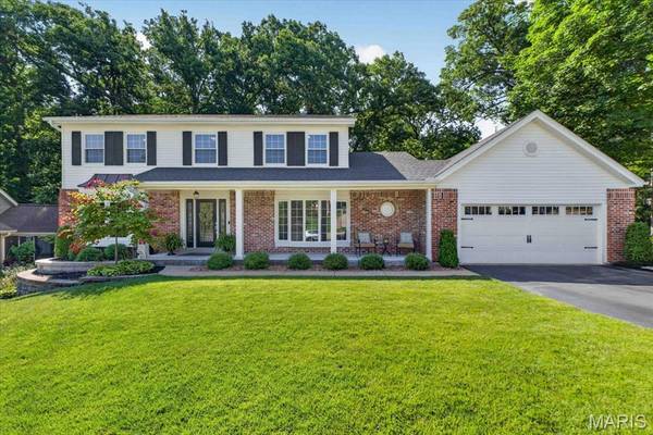 14768 Timberbluff DR, Chesterfield, MO 63017