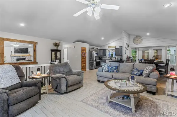 104 Williamsburg DR, Crystal City, MO 63019