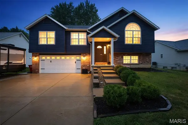104 Williamsburg DR, Crystal City, MO 63019