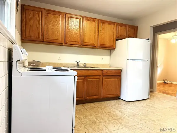 38 Fenwick DR, Ferguson, MO 63135