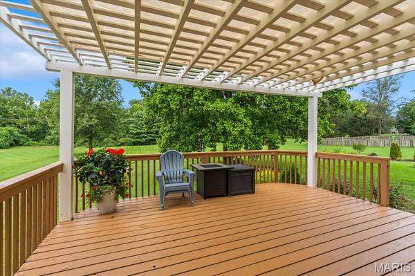 4301 Woodfield PL, Belleville, IL 62226