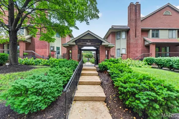 4465 W Pine BLVD #19, St Louis, MO 63108