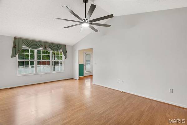 904 Woodland DR, Maryville, IL 62062