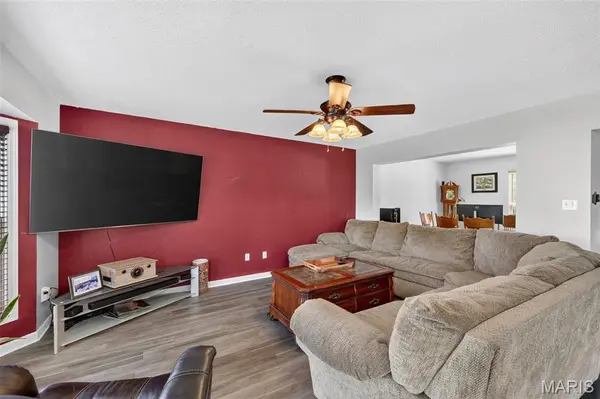 247 John Charles DR #2163B, Wentzville, MO 63385