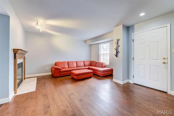 3166 Carrsville CT, St Louis, MO 63139
