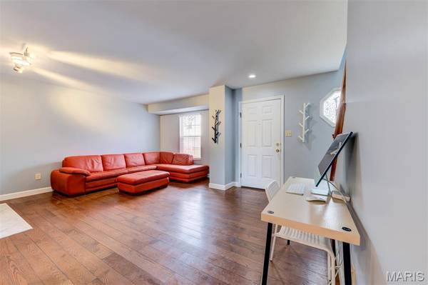 3166 Carrsville CT, St Louis, MO 63139