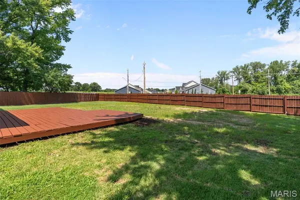 1732 Rudelle DR, Florissant, MO 63031