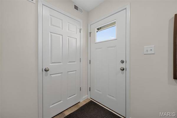 188 Canal Cottage ALY, St Charles, MO 63301