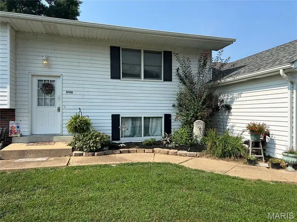 1795 Debbie LN, Owensville, MO 65066