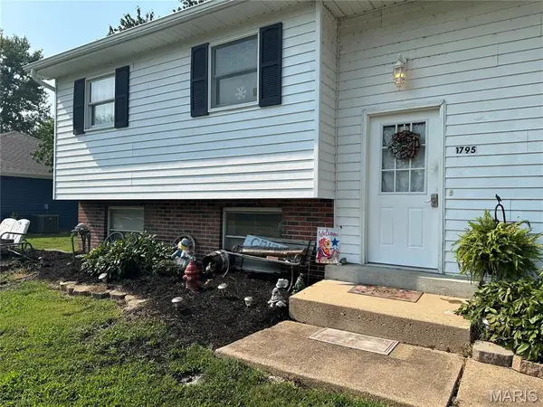 1795 Debbie LN, Owensville, MO 65066