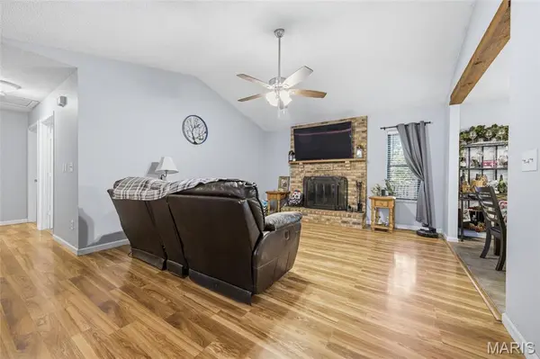 2553 Tricia LN, High Ridge, MO 63049