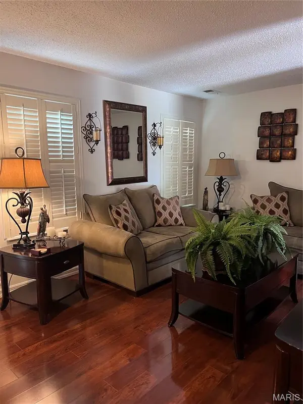 3705 Candlewyck Club DR #B, Unincorporated, MO 63034