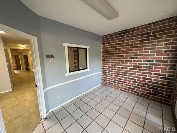 6730 Mall DR, Cedar Hill, MO 63016