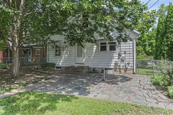 1416 Lindenthal AVE, Highland, IL 62249