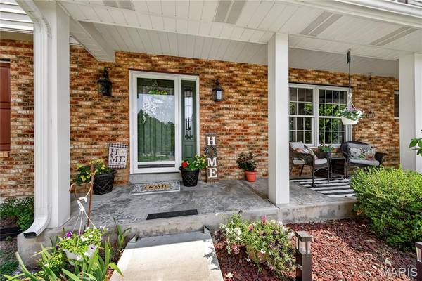 47 Park PL, St Peters, MO 63376