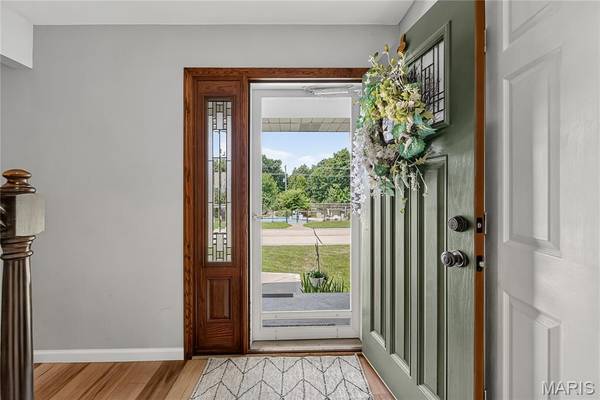 47 Park PL, St Peters, MO 63376