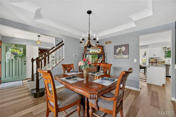 47 Park PL, St Peters, MO 63376