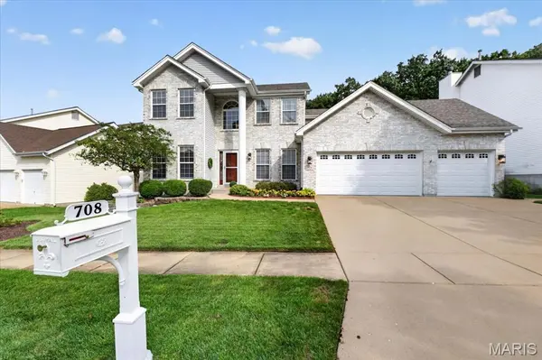 708 Hilltop Woods CT, Eureka, MO 63025