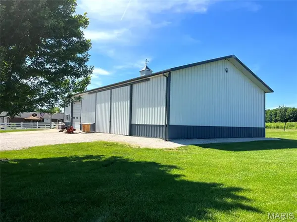 2758 Highway H, Silex, MO 63377