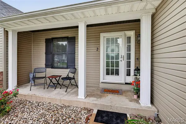 2 Moonstone CT, O'fallon, MO 63366