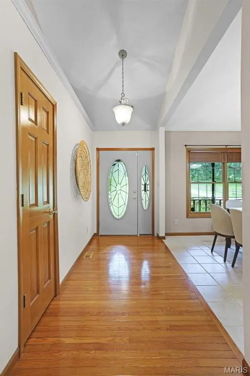 8825 Rosewood Hills DR, Edwardsville, IL 62025