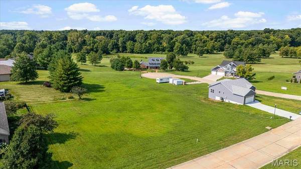 118 Woodland Hills DR, Alton, IL 62002